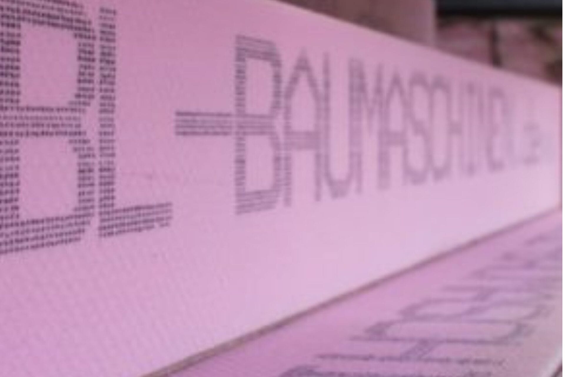 Schalungszubehör Dreikantleisten aus Kunststoff in Rosa