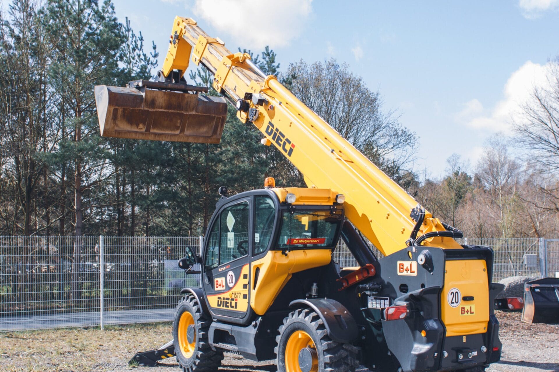 Hybridbagger Erdbewegungsmaschinen: Hybridbagger