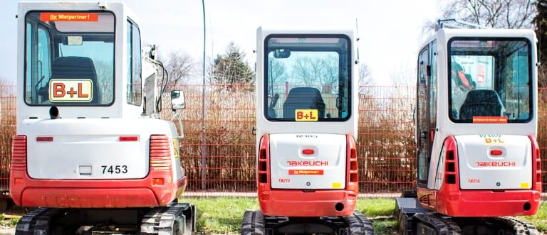 Verschiedene Minibagger in verschiedenen Größen
